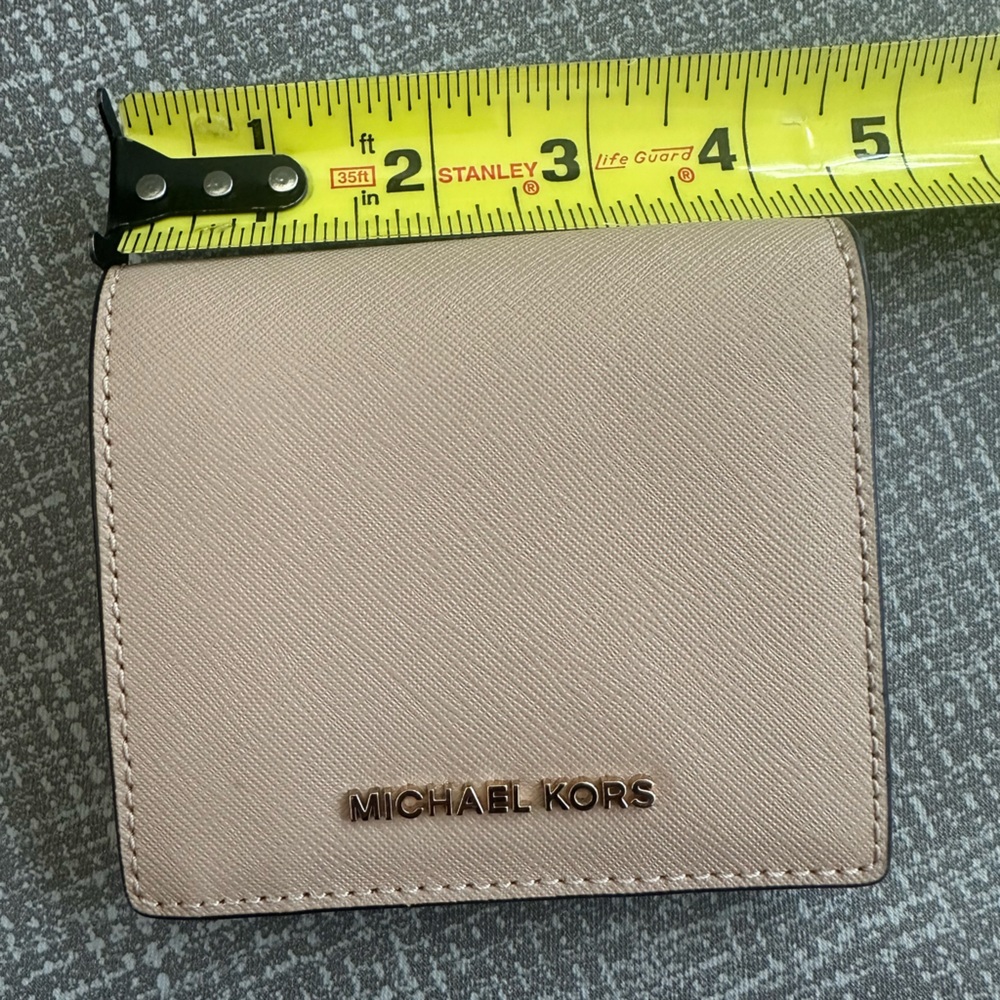 Michael Kors Taupe Pebbled Leather Wallet Gold Logo Snap Zip Coin - Picture 12 of 13